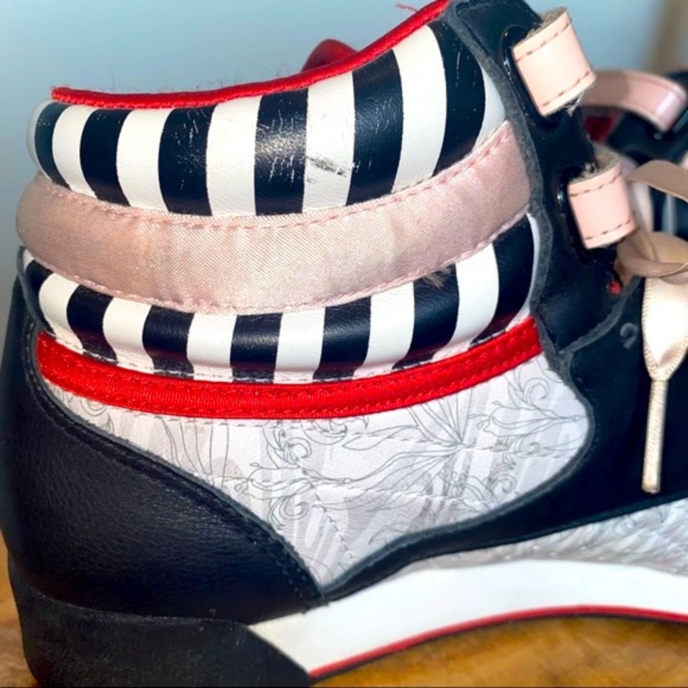 Ladies Hightop Reebok Classics - Picture 4 of 6